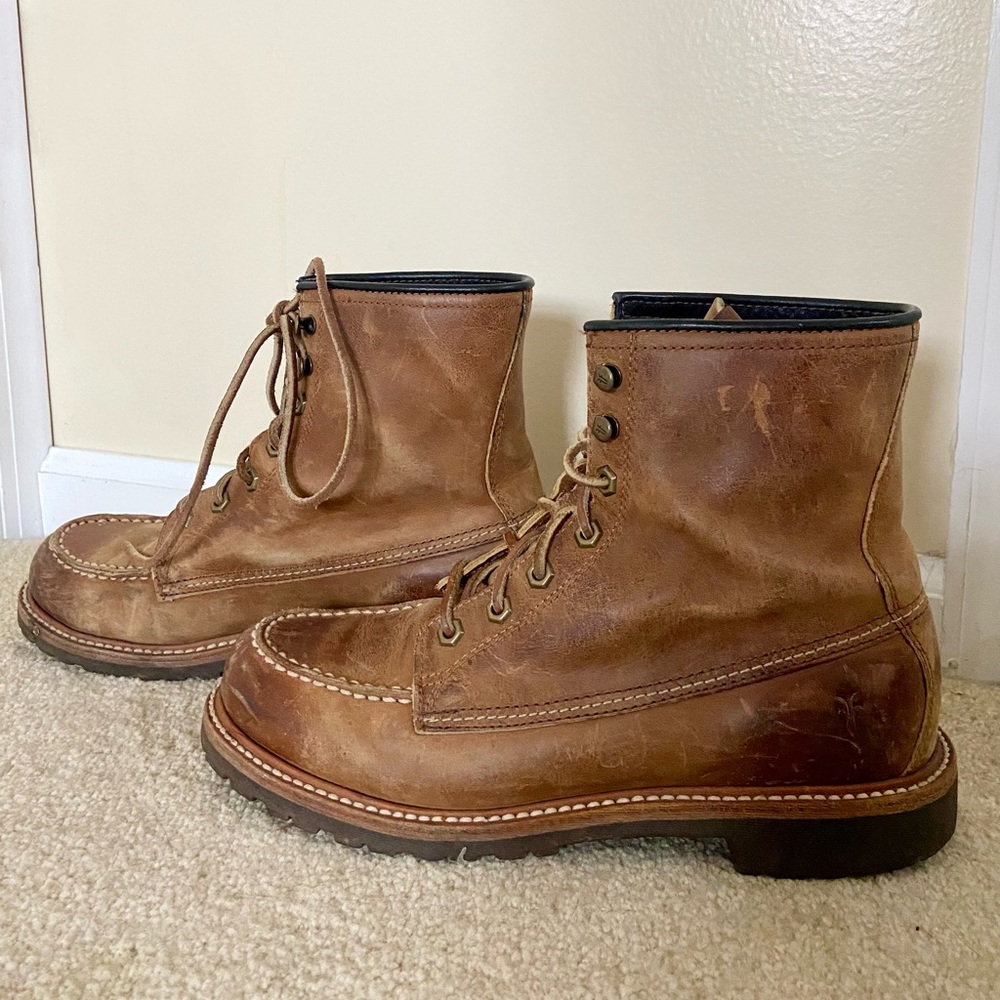 Frye Dakota Boot - size 9.5